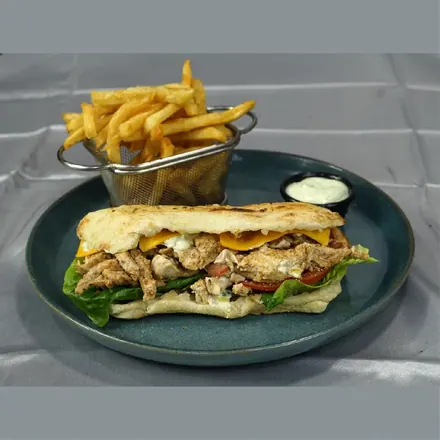 Sandwich Poulet — Food Basilic Casablanca
