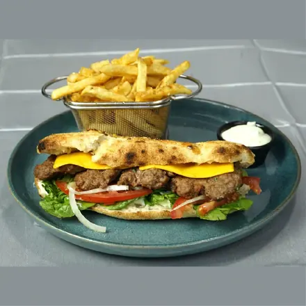 Sandwich Viande hachée — Food Basilic Casablanca